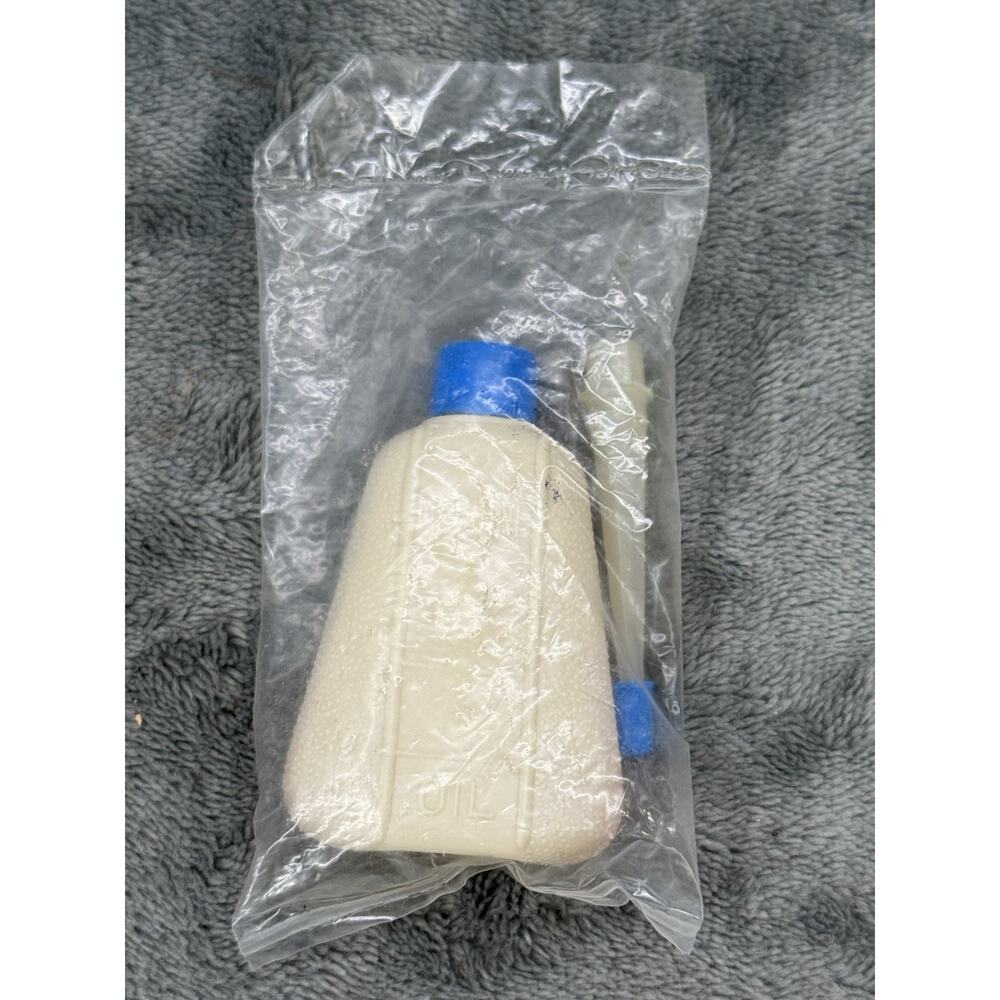 Vintage Sewing Machine Oil Bottle Full Sealed Original Plastic Bag NOS Singer